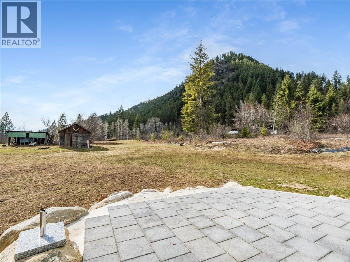  6024 Hutchins Road, Taghum