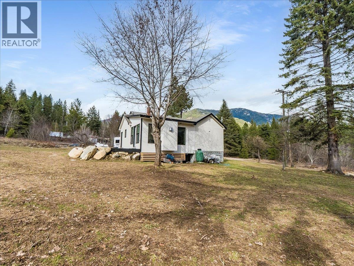  6024 Hutchins Road, Taghum