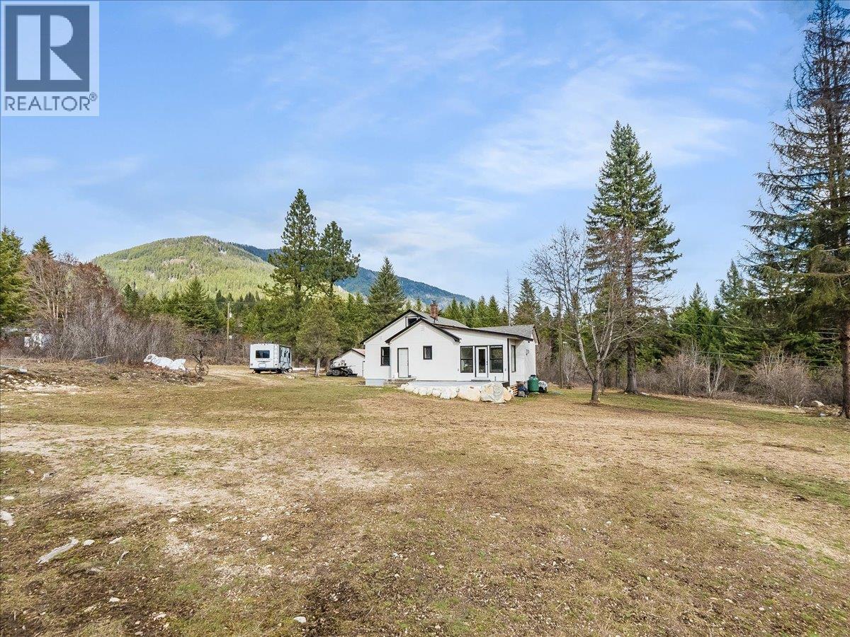  6024 Hutchins Road, Taghum