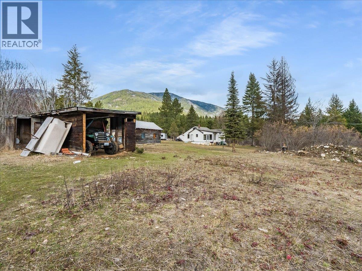  6024 Hutchins Road, Taghum