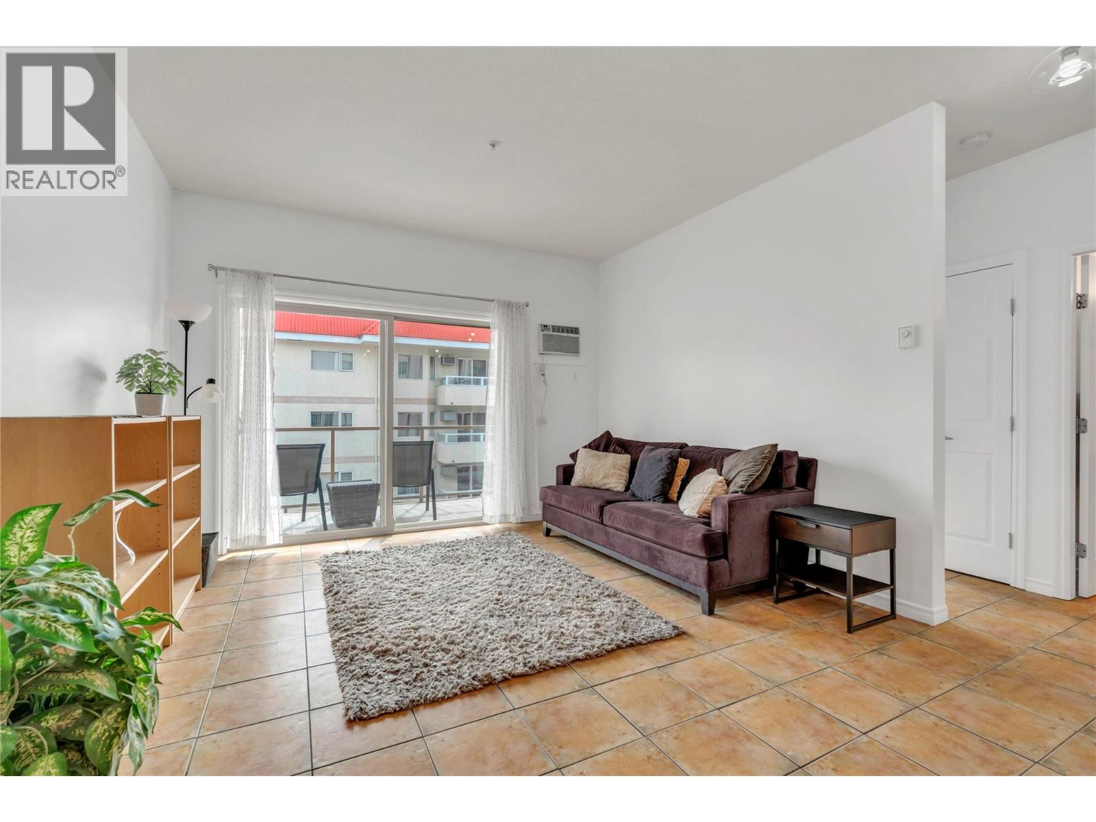 196 Wade Avenue W Unit# 306, Penticton