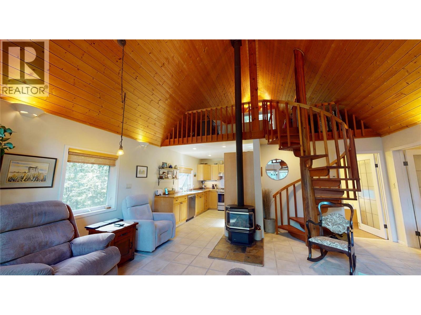 16317 Cedar Road, Crawford Bay