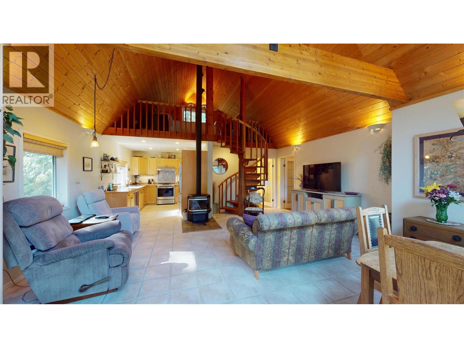 16317 Cedar Road, Crawford Bay