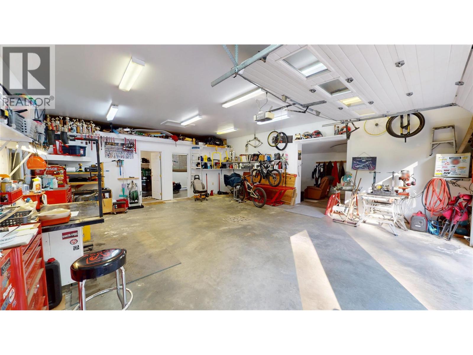 16317 Cedar Road, Crawford Bay