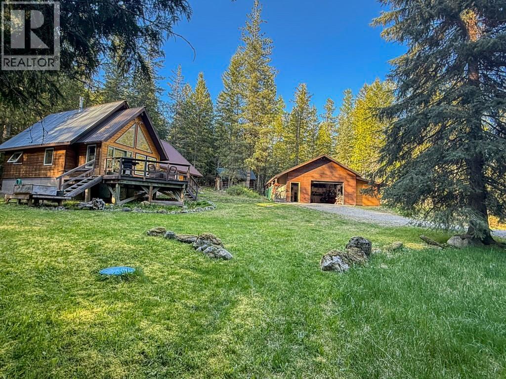 16317 Cedar Road, Crawford Bay