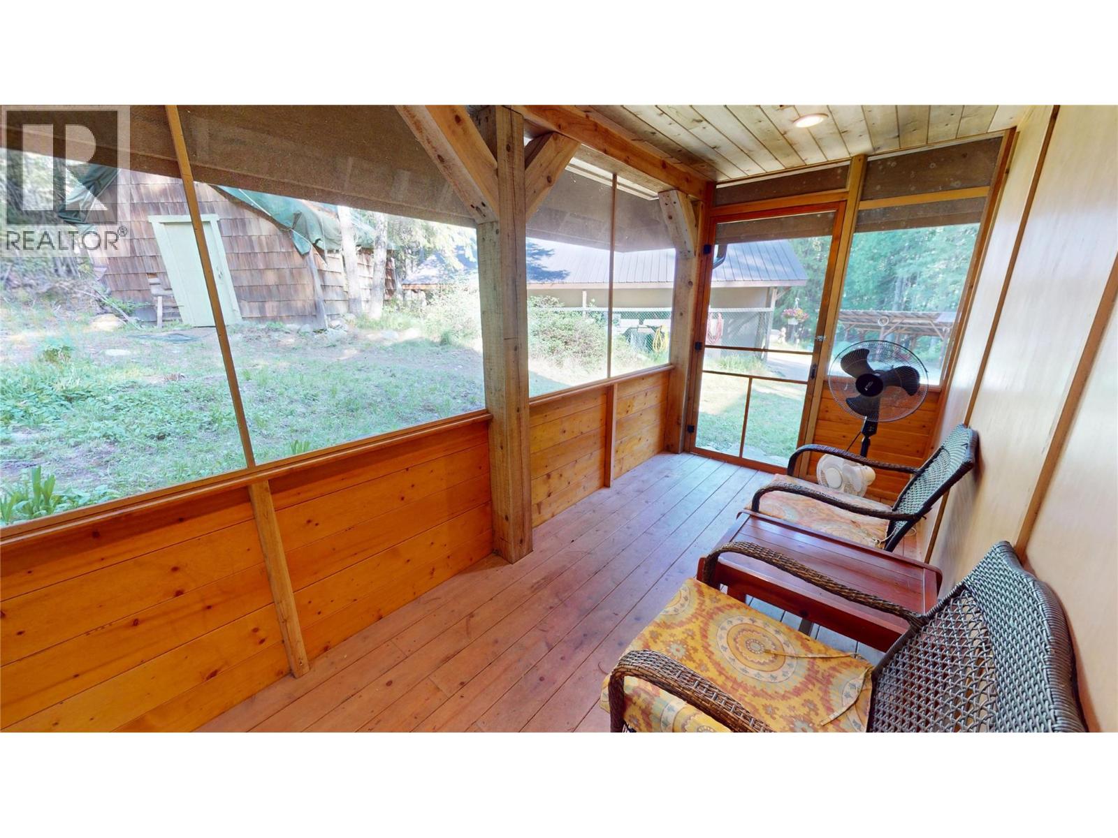 16317 Cedar Road, Crawford Bay