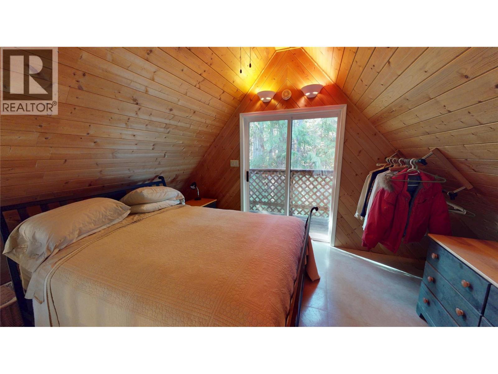 16317 Cedar Road, Crawford Bay