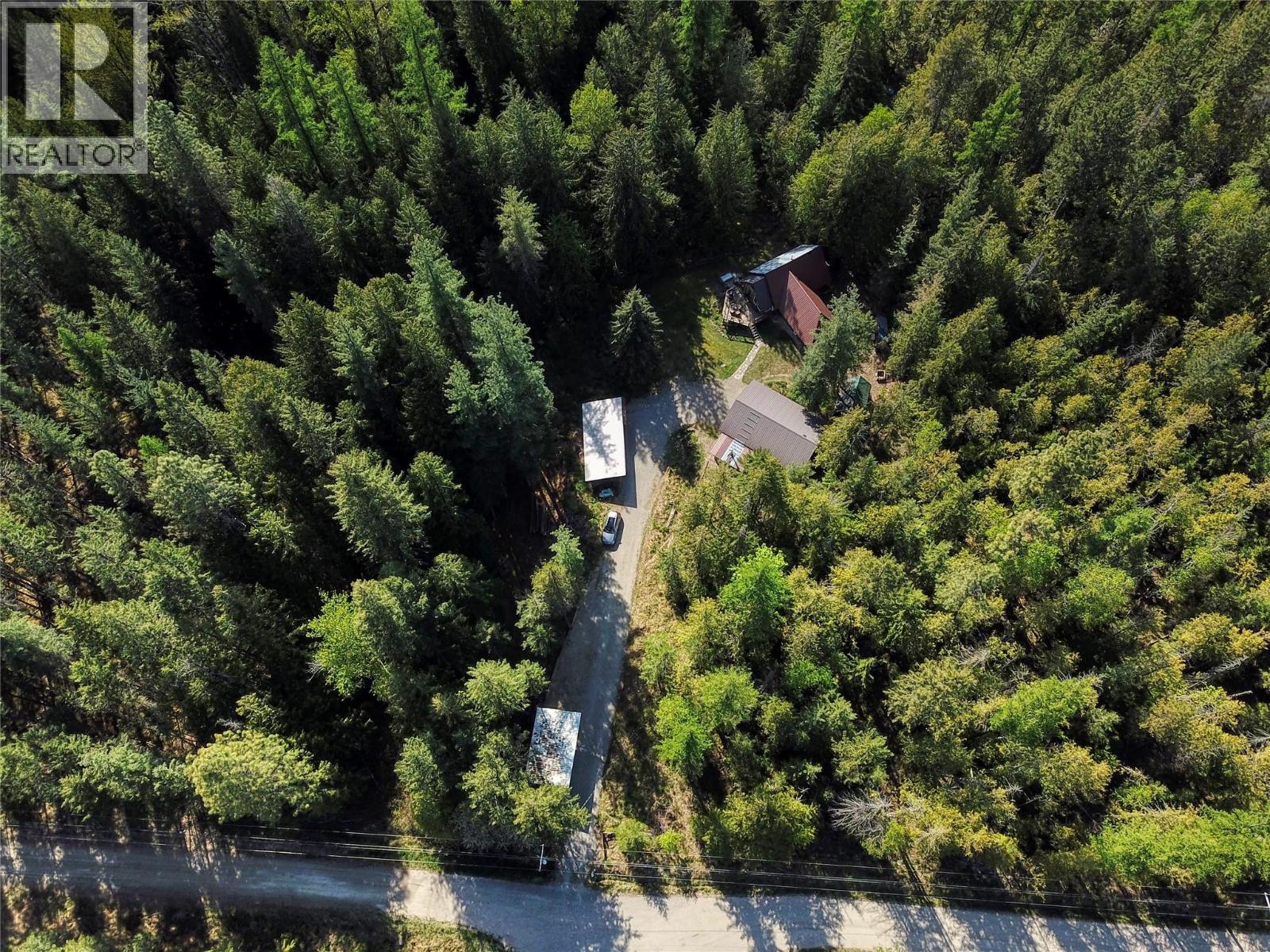 16317 Cedar Road, Crawford Bay