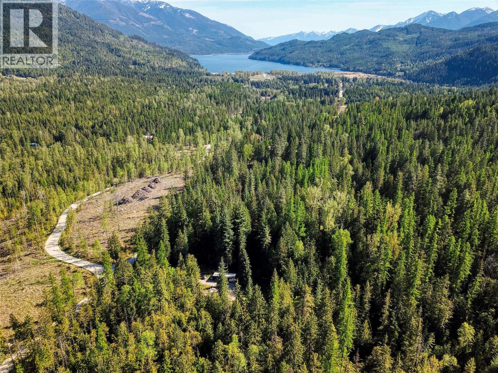 16317 Cedar Road, Crawford Bay