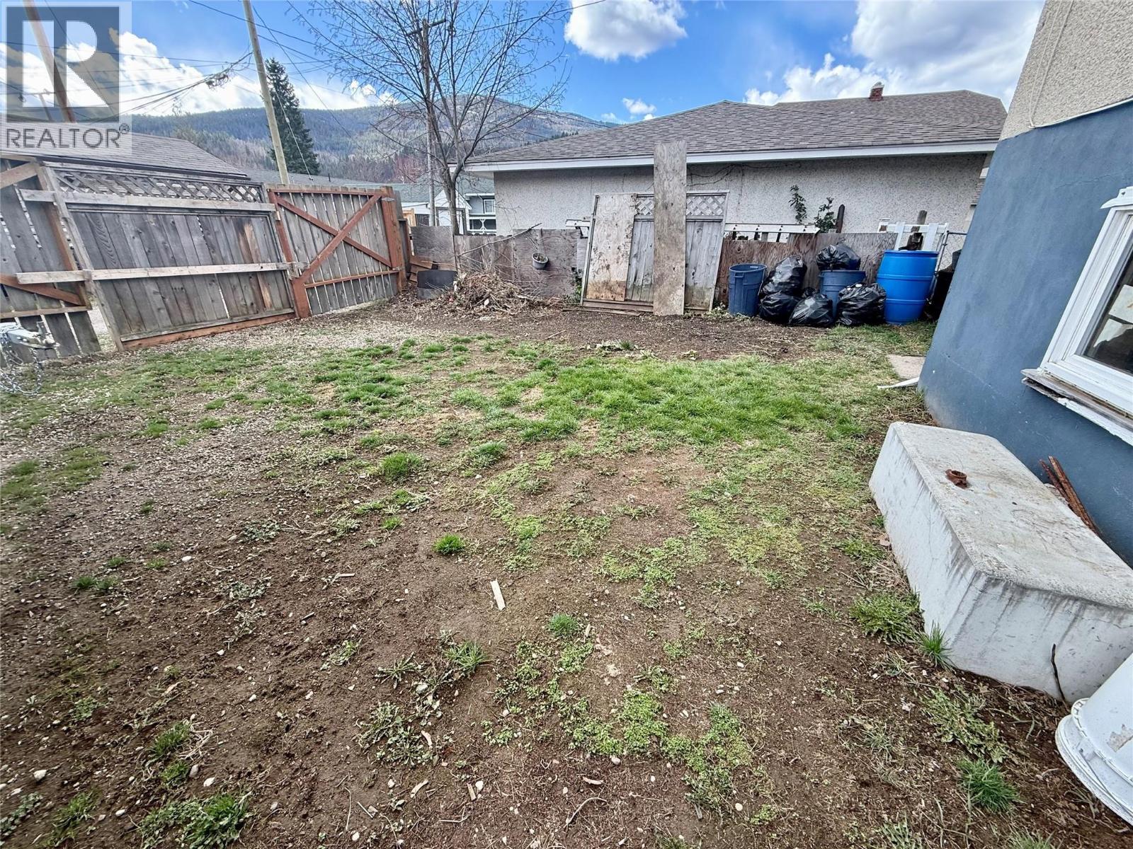  706 2nd Street, Castlegar