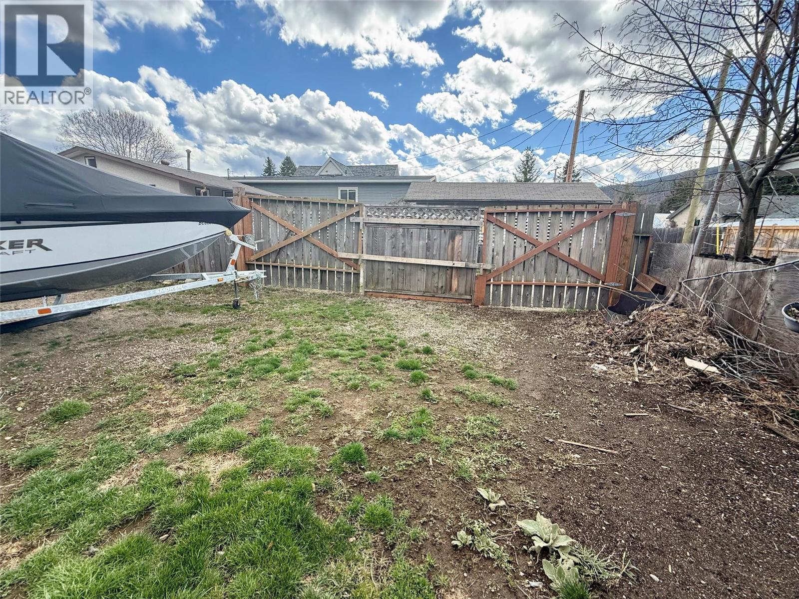  706 2nd Street, Castlegar