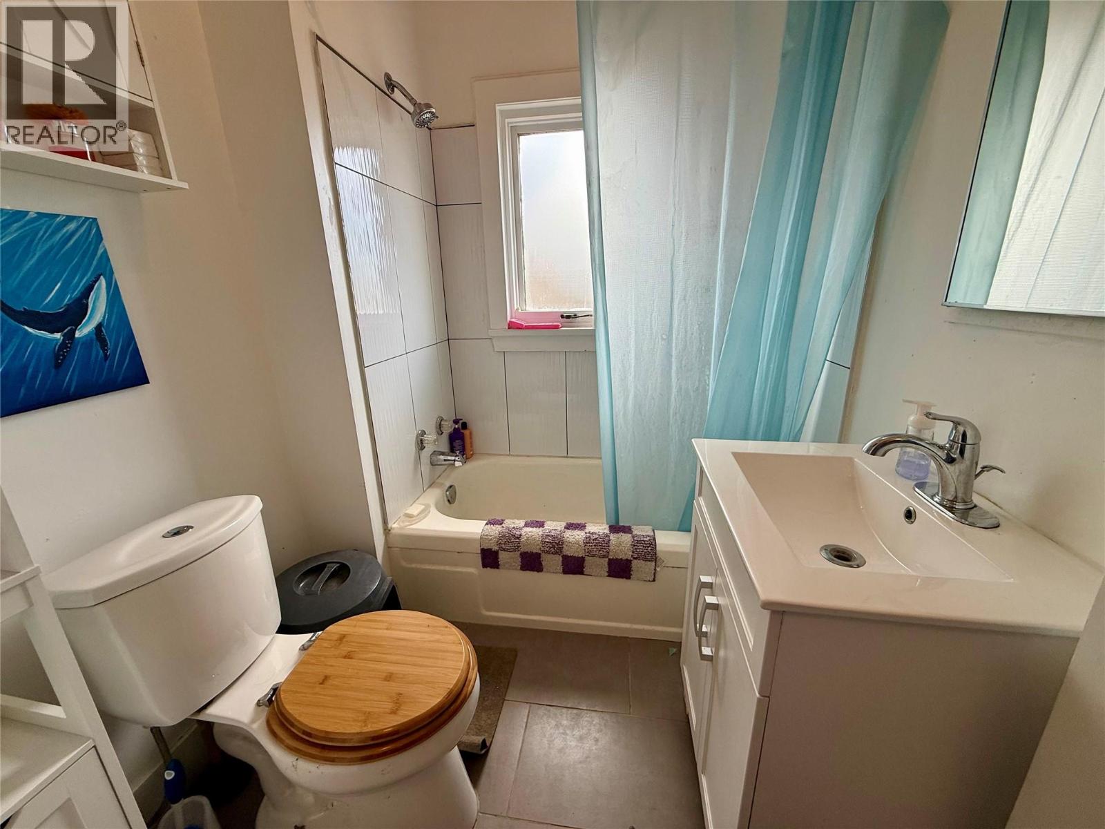  706 2nd Street, Castlegar