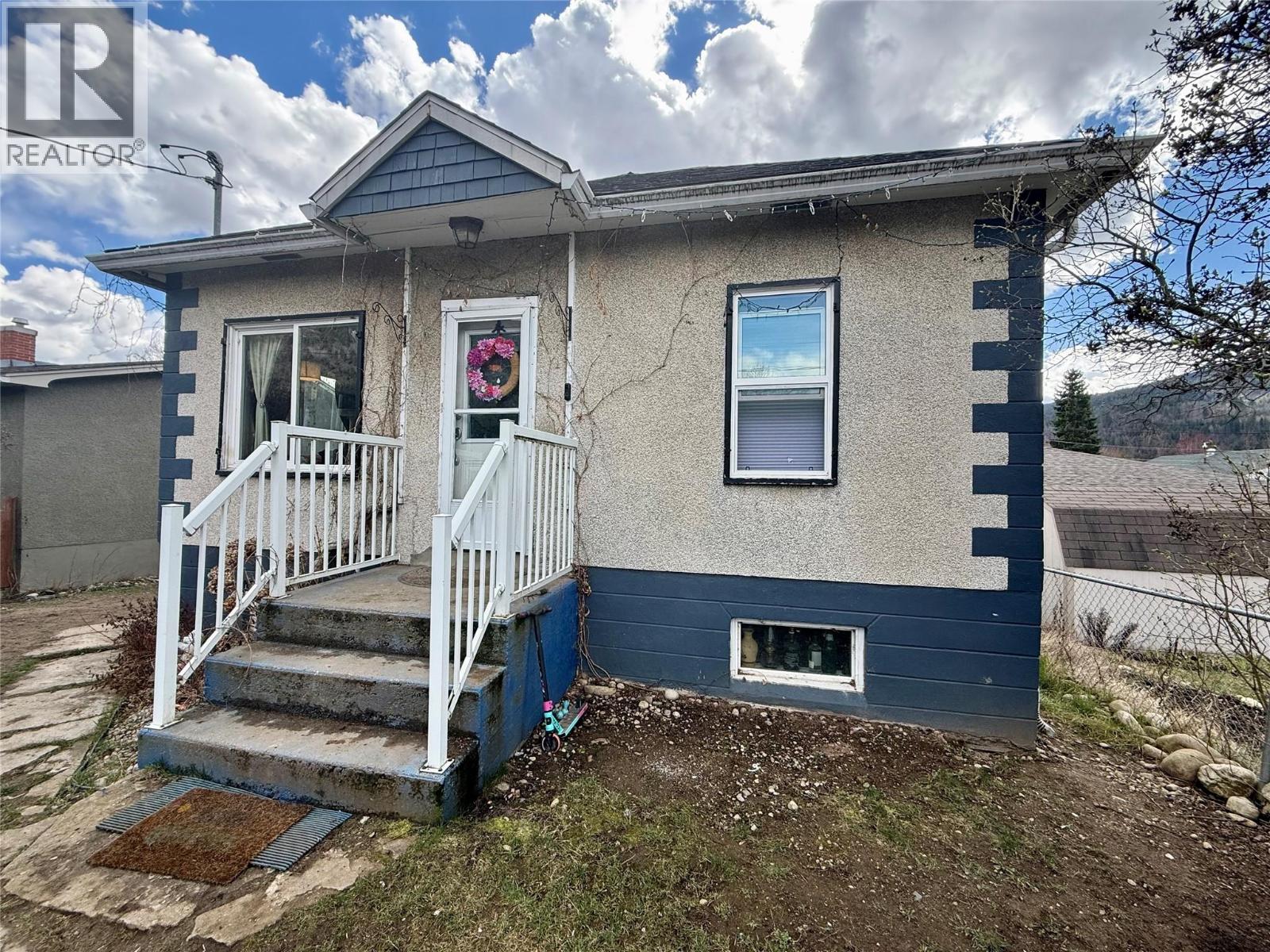 706 2nd Street, Castlegar