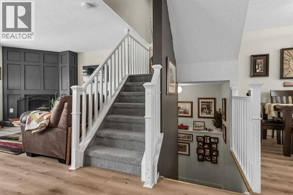 1399 Berkley Drive NW, Calgary, Alberta