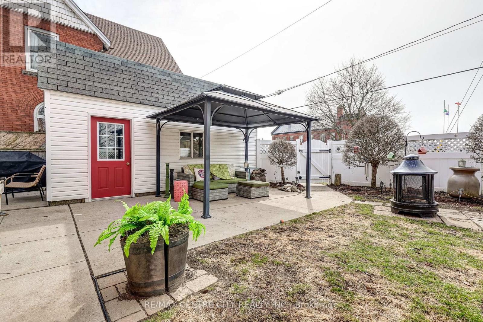 36 WILSON AVENUE Property Photo