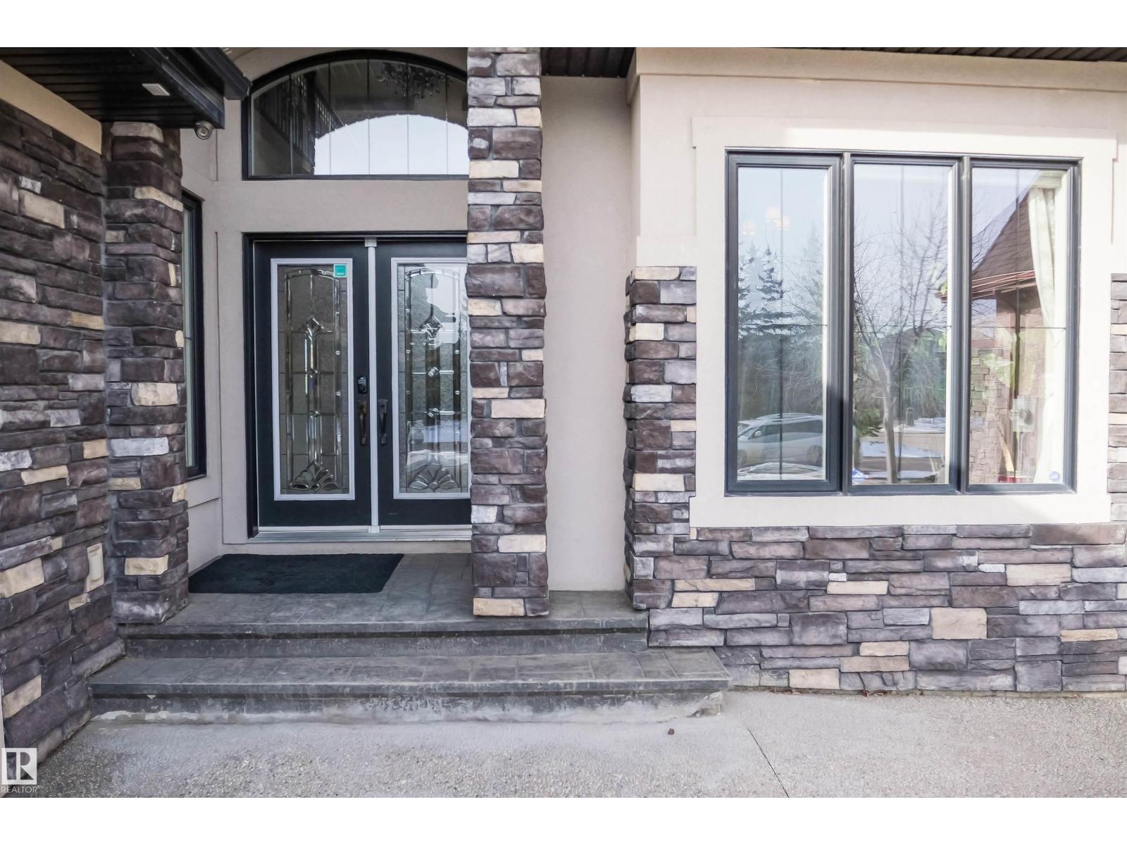 4016 MACTAGGART DR NW - 4
