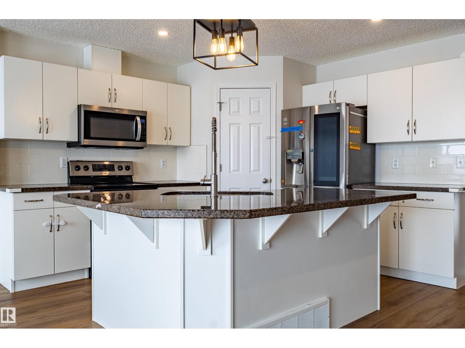 21326 61 AV NW - 4