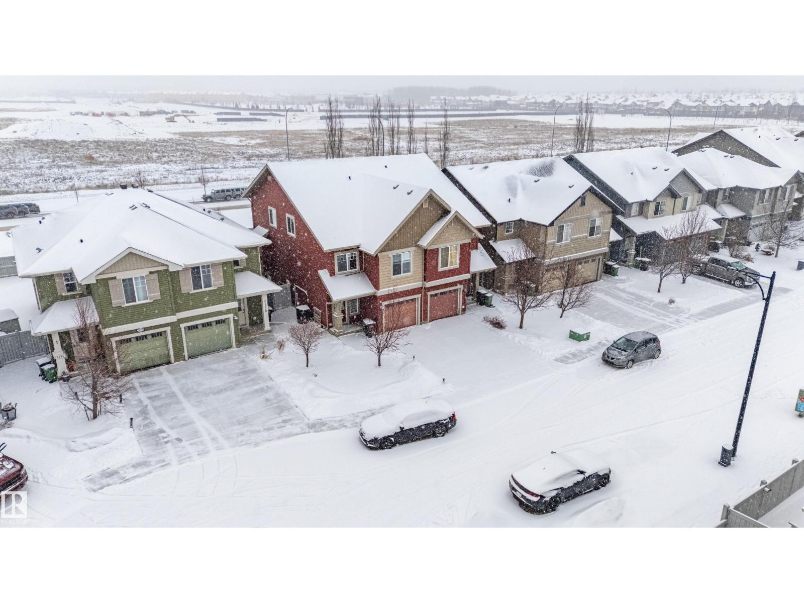21326 61 AV NW - 52