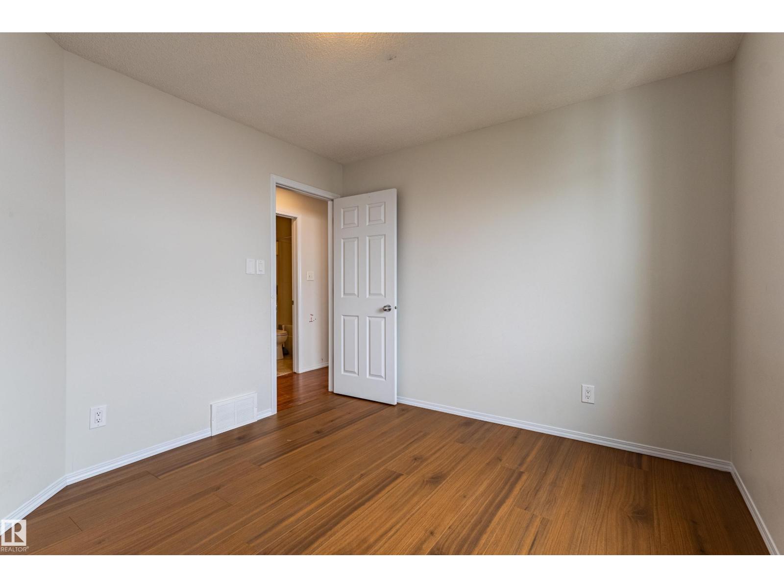 21326 61 AV NW - 32