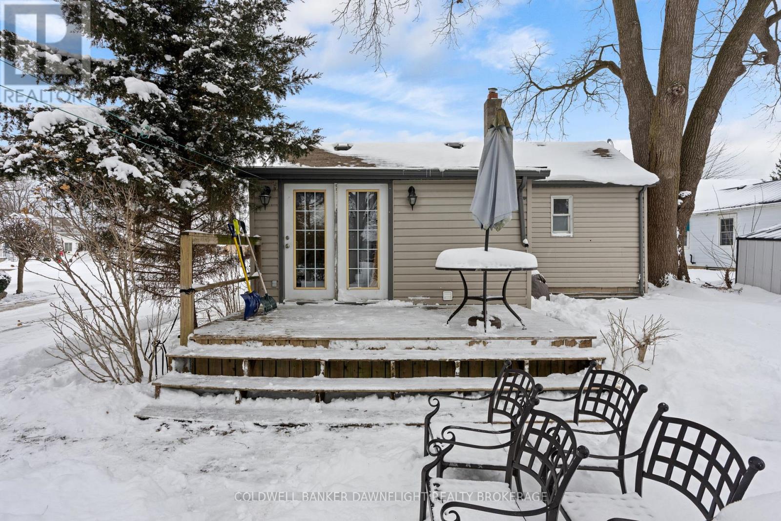 237 HURON STREET W Property Photo