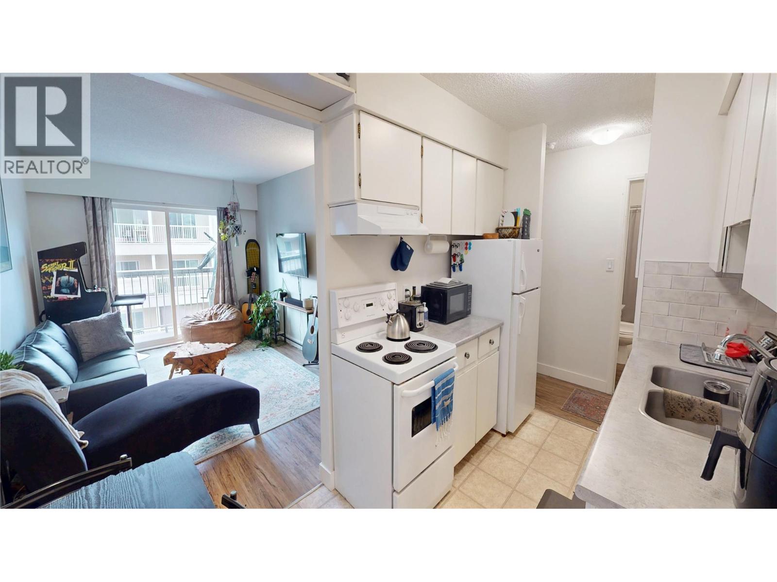 2117 2nd Street N Unit# 206, Cranbrook