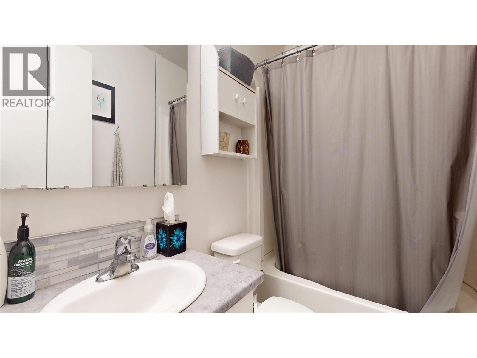 2117 2nd Street N Unit# 206, Cranbrook