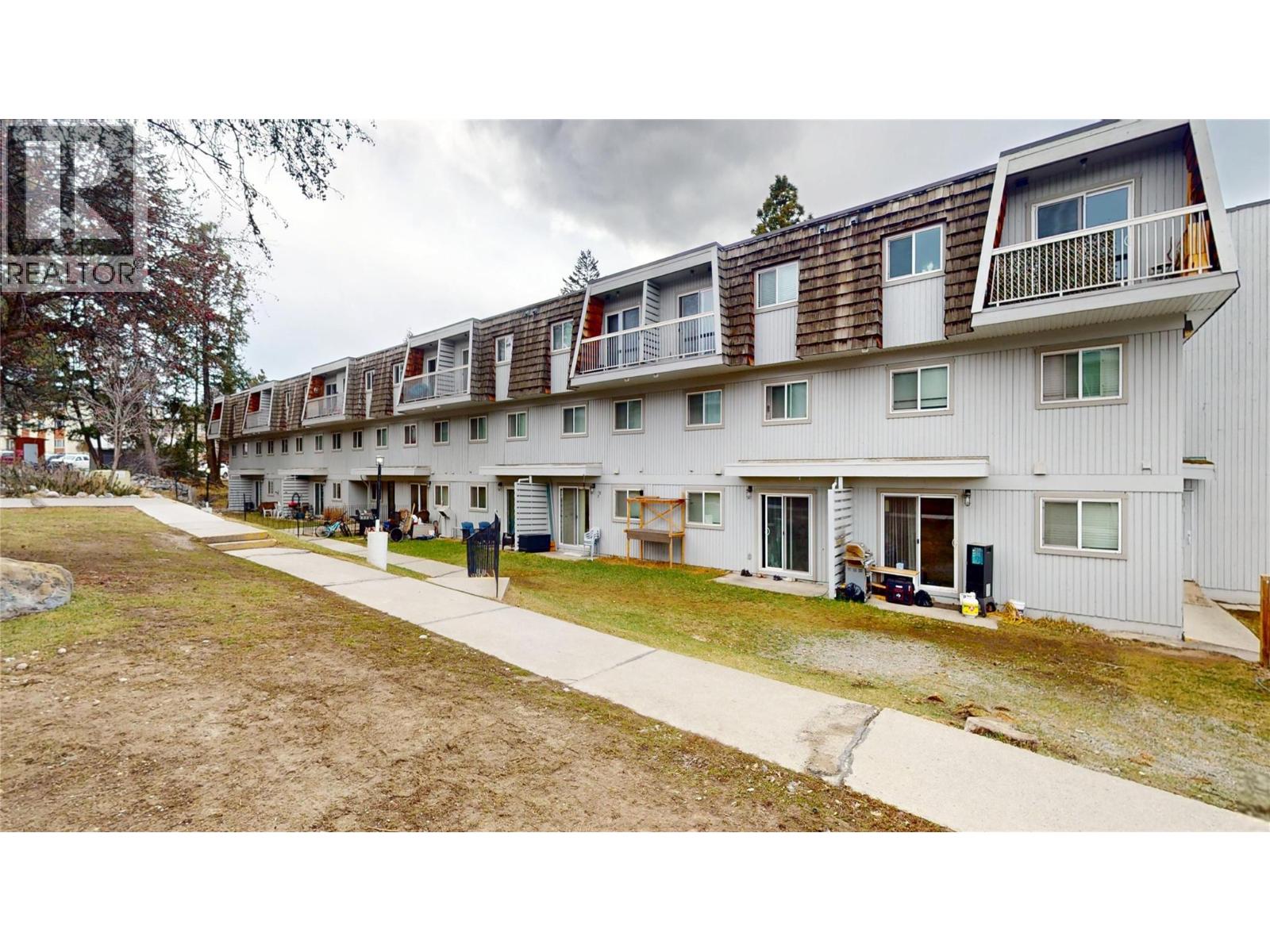 2117 2nd Street N Unit# 206, Cranbrook