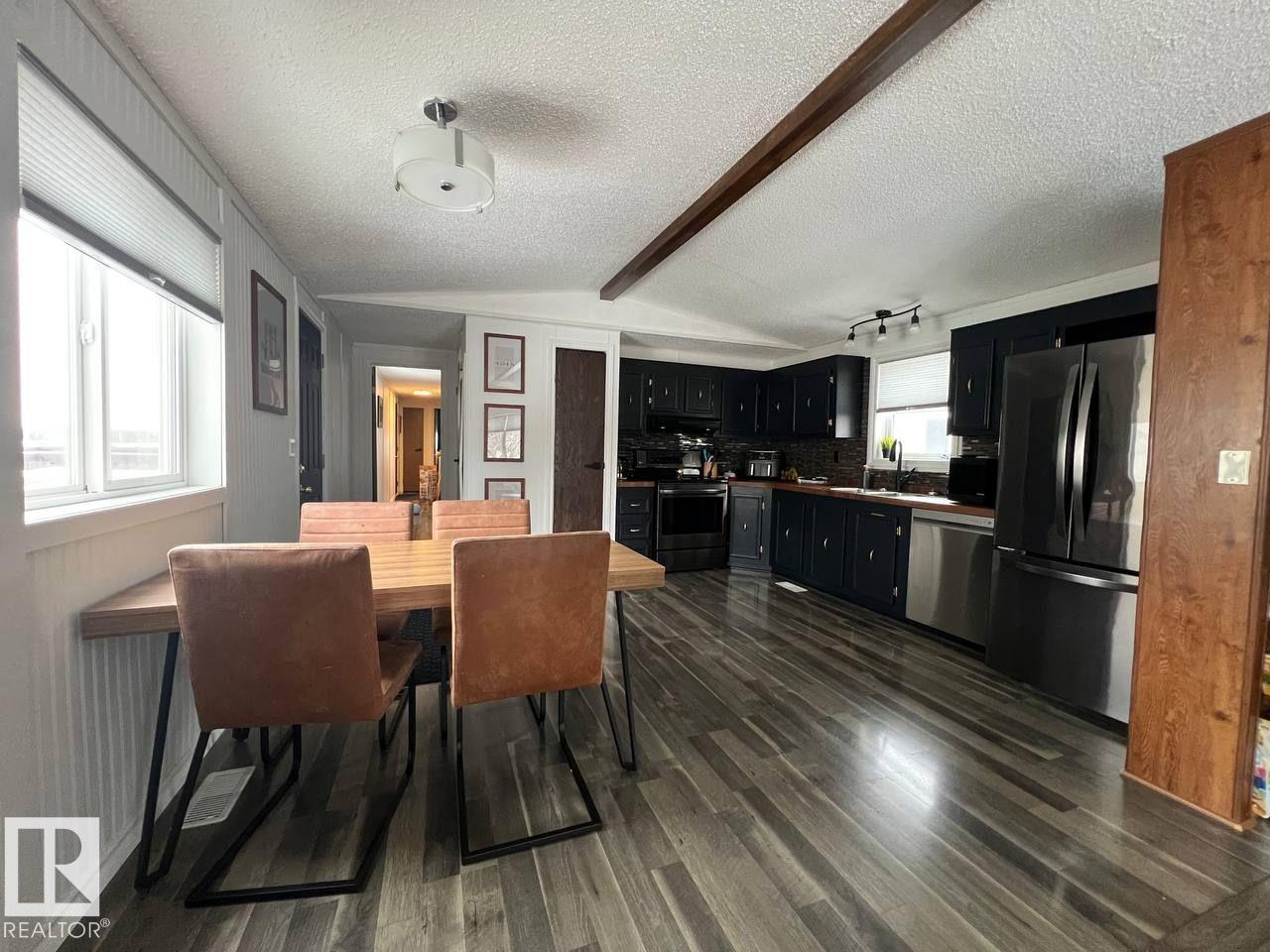 
          1032 Lakeland CR
            <br/>
            <span>Sherwood Park</span>
            , 
            <span>AB</span>
             <span>T8H1J2</span>
         - Photo 20