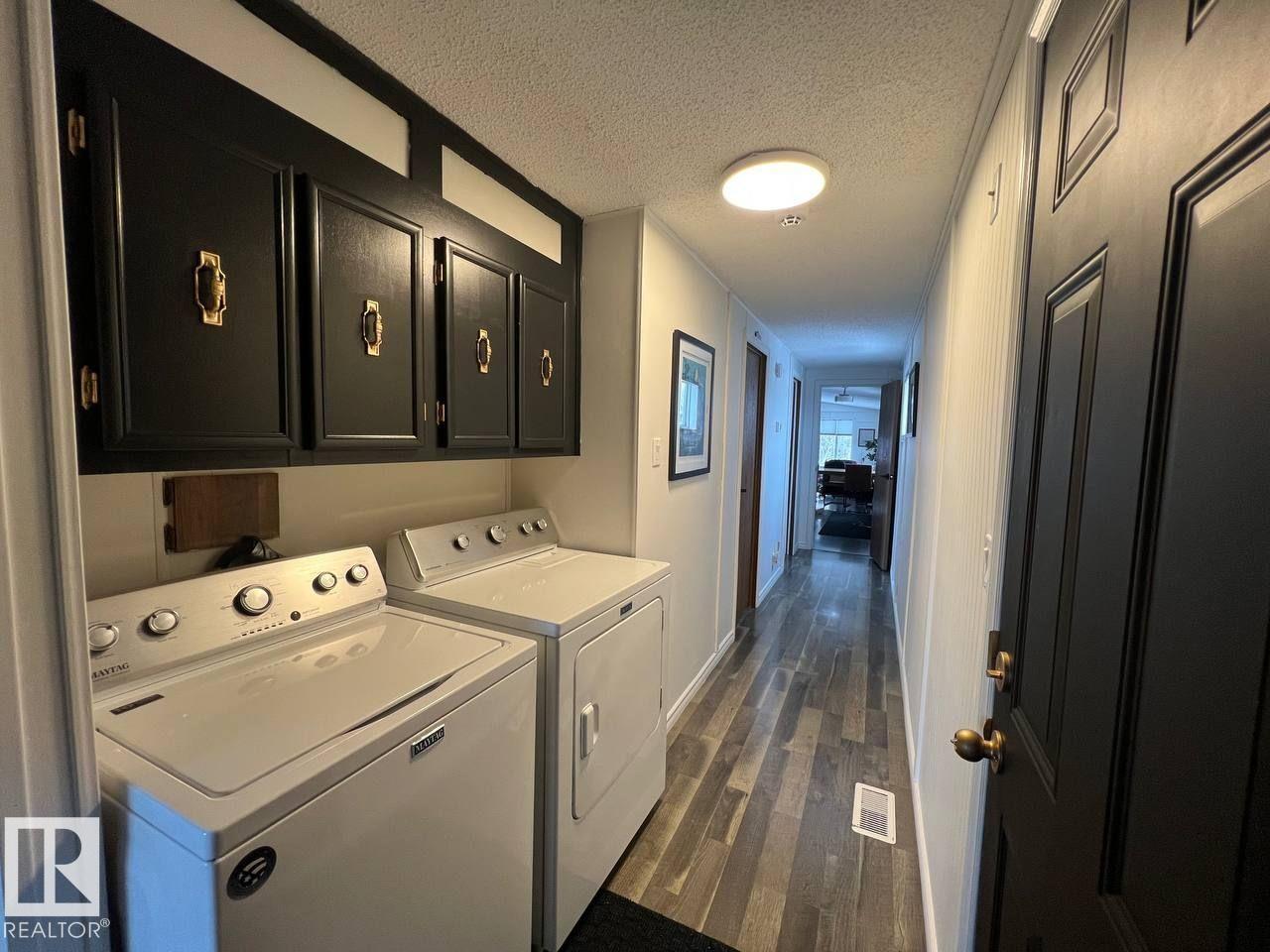 
          1032 Lakeland CR
            <br/>
            <span>Sherwood Park</span>
            , 
            <span>AB</span>
             <span>T8H1J2</span>
        