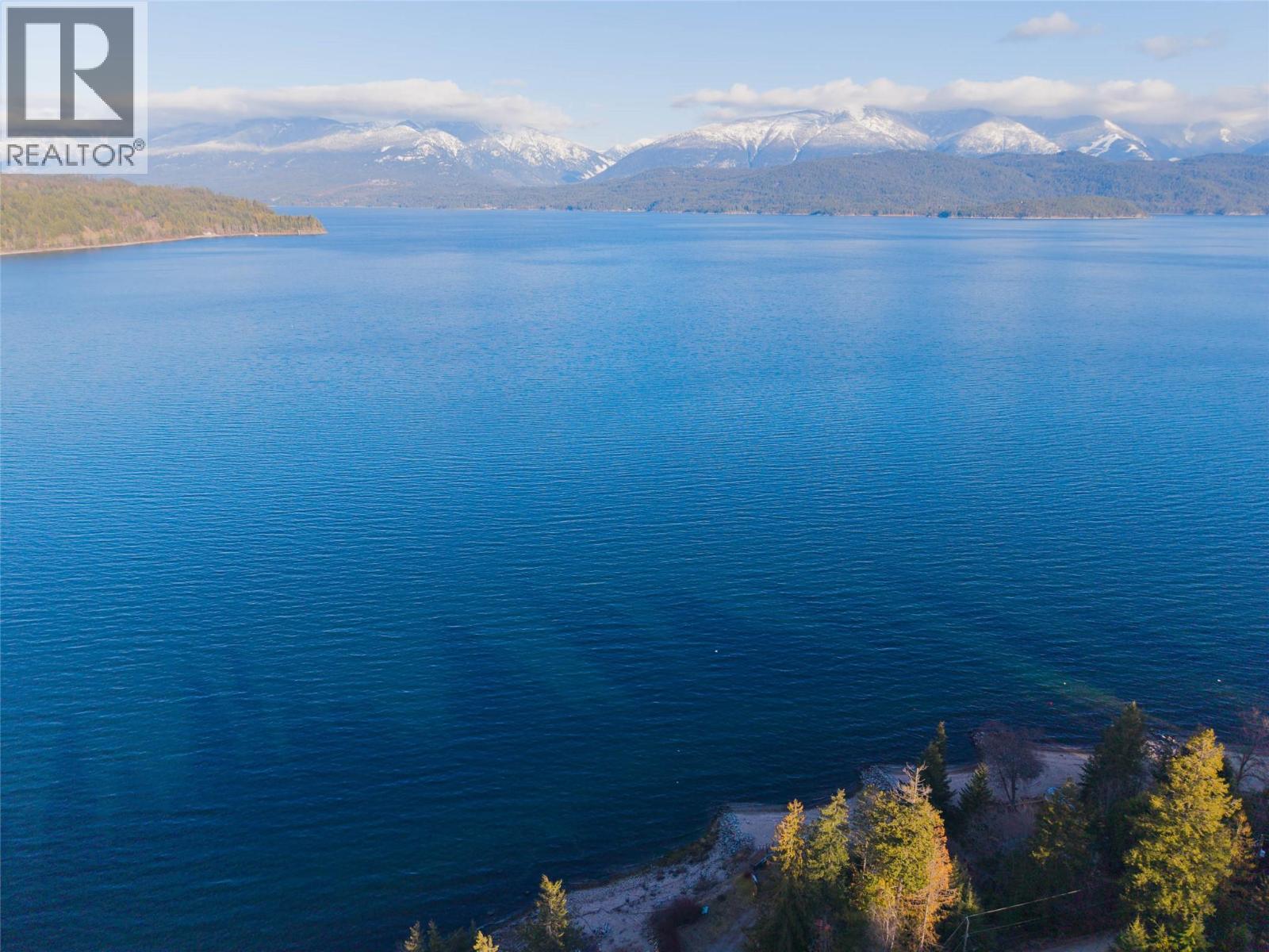 1214 Green Road, Balfour