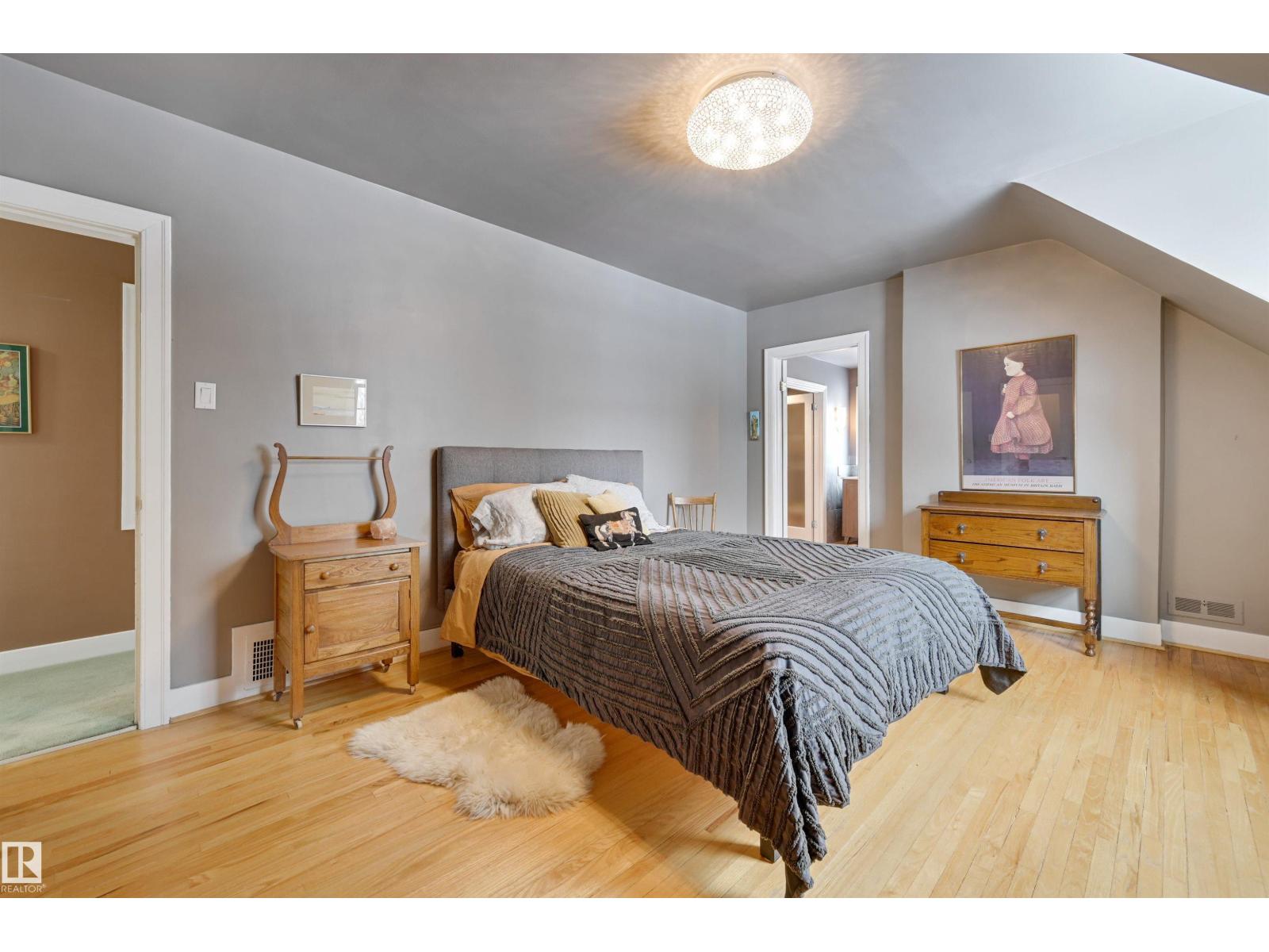 106 ST GEORGE'S CR NW, Edmonton