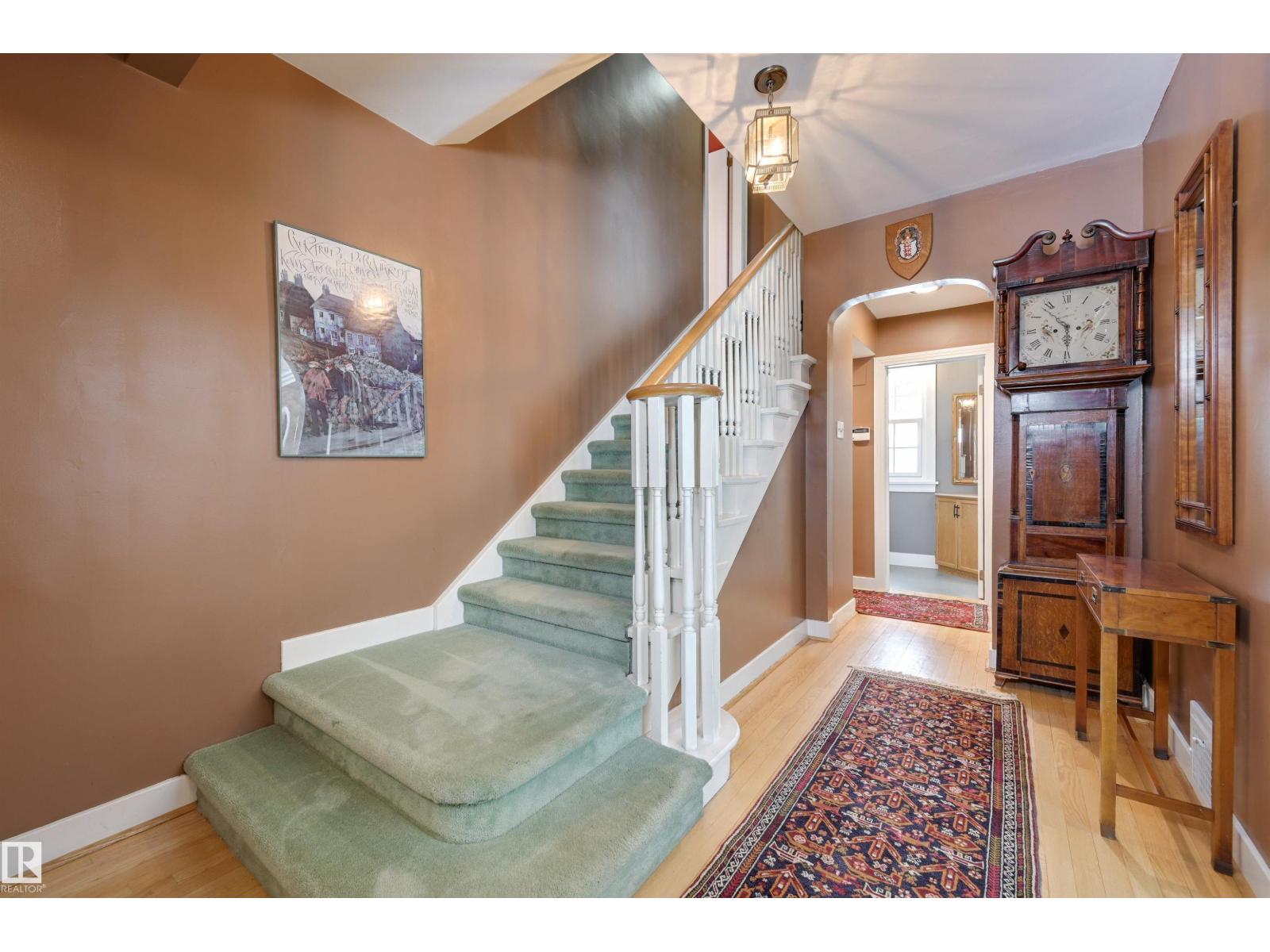 106 ST GEORGE'S CR NW, Edmonton