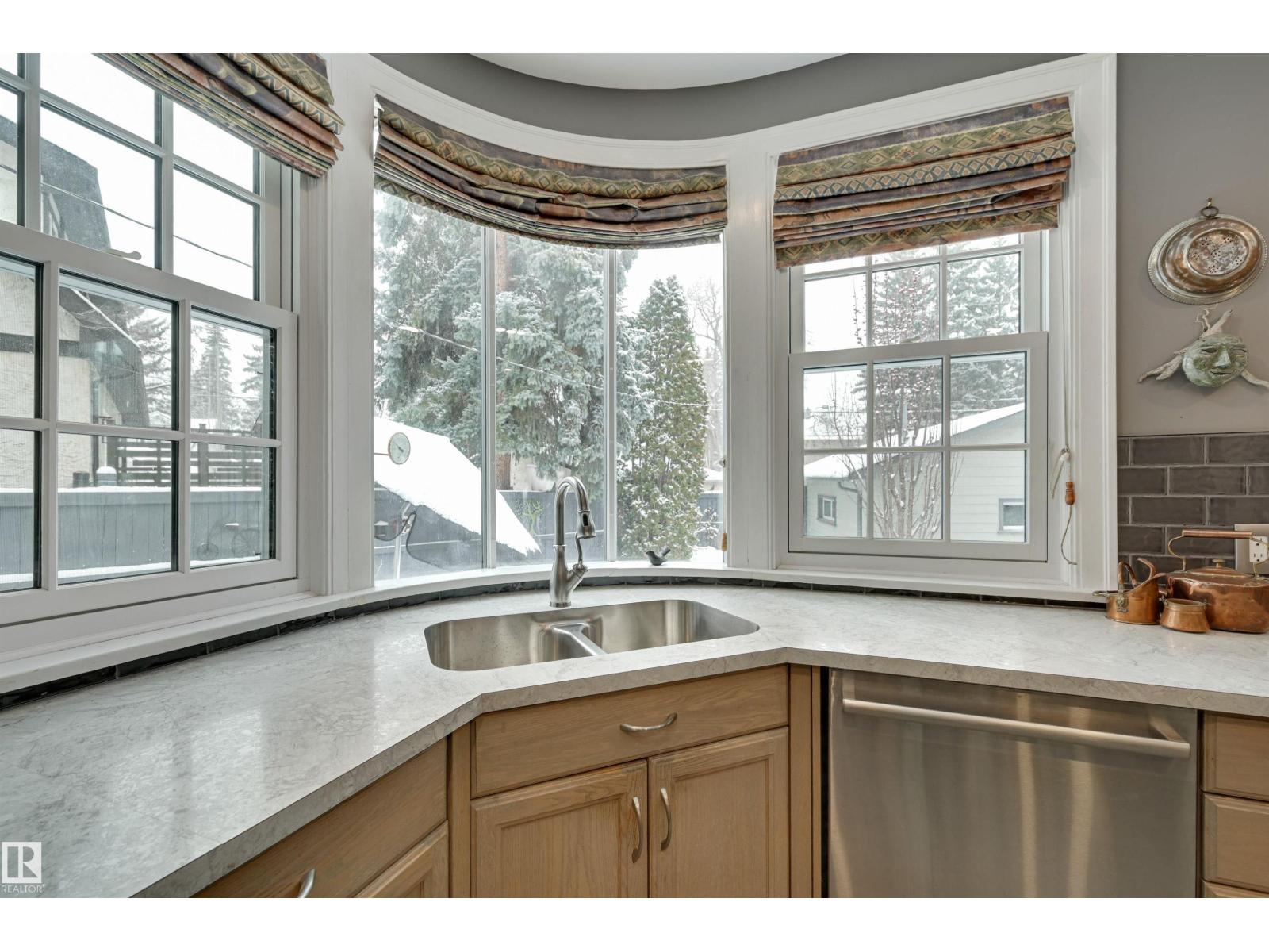 106 ST GEORGE'S CR NW, Edmonton