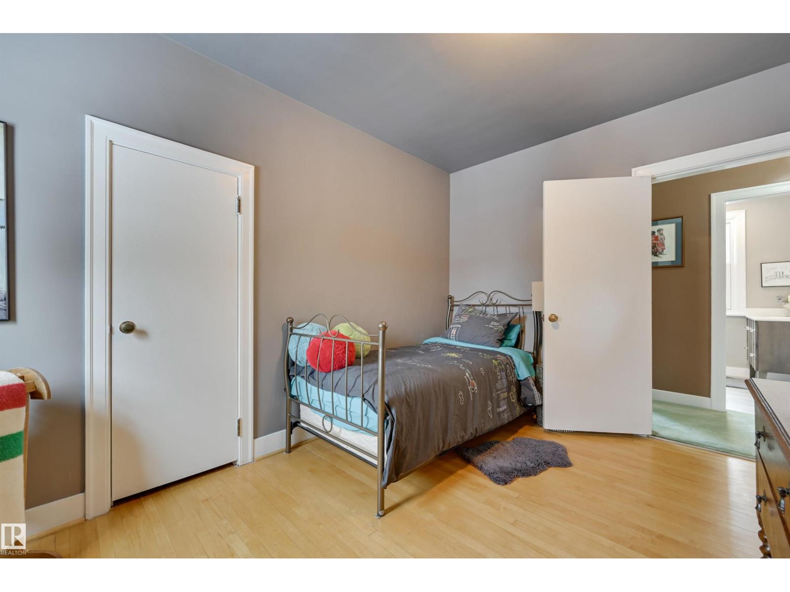 106 ST GEORGE'S CR NW, Edmonton