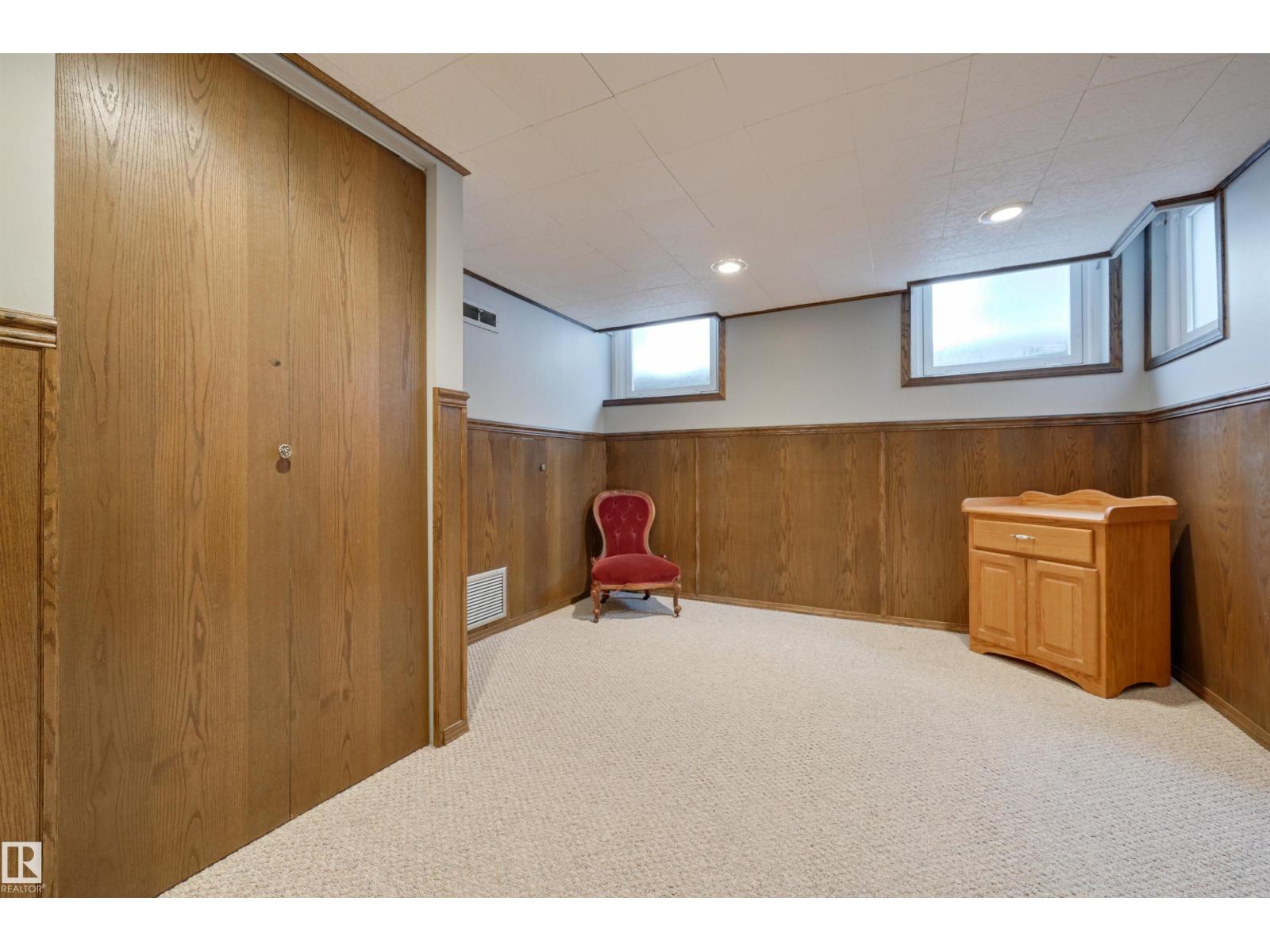 106 ST GEORGE'S CR NW, Edmonton