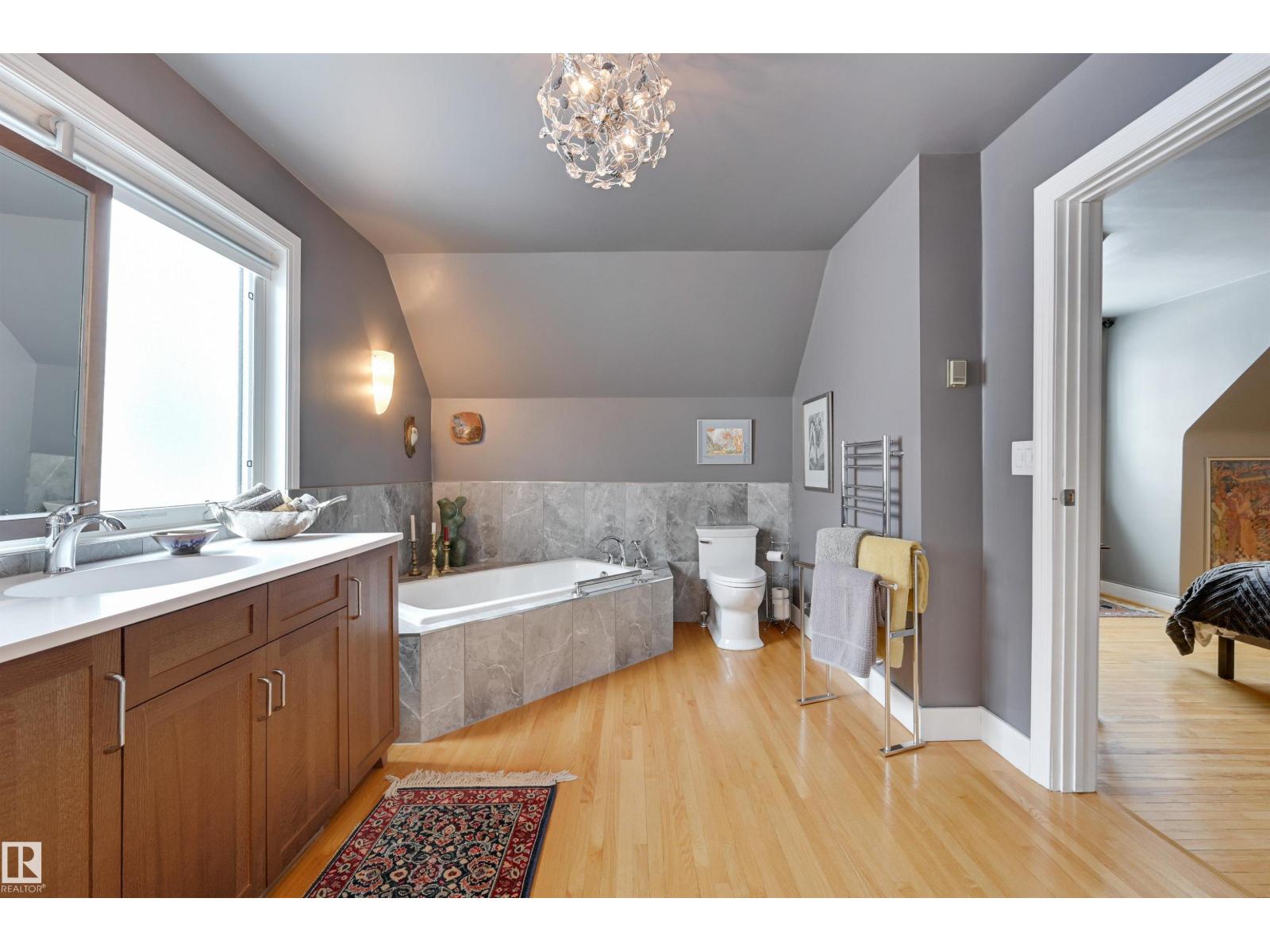 106 ST GEORGE'S CR NW, Edmonton