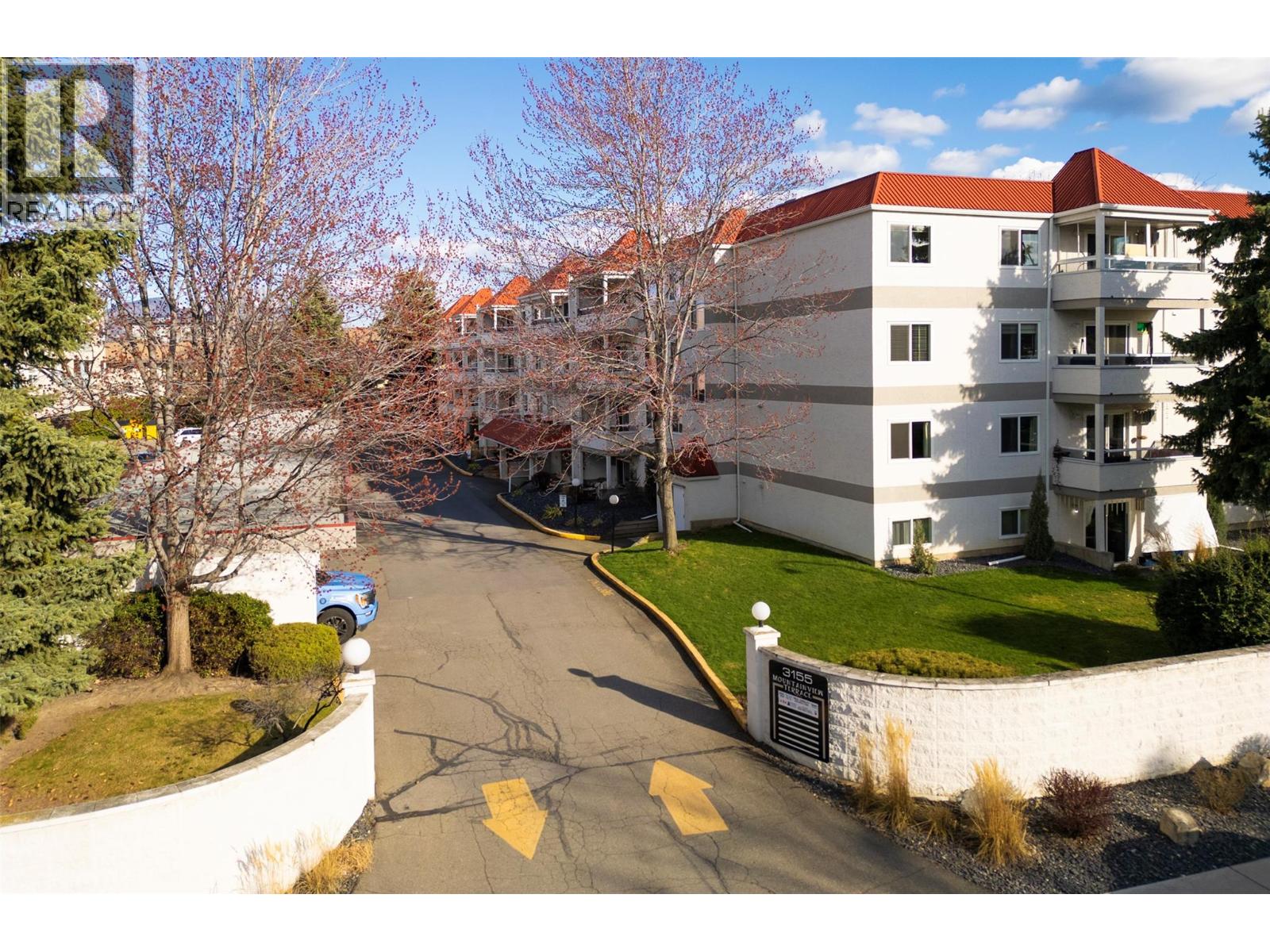 #212 3155 DE MONTREUIL COURT - 28