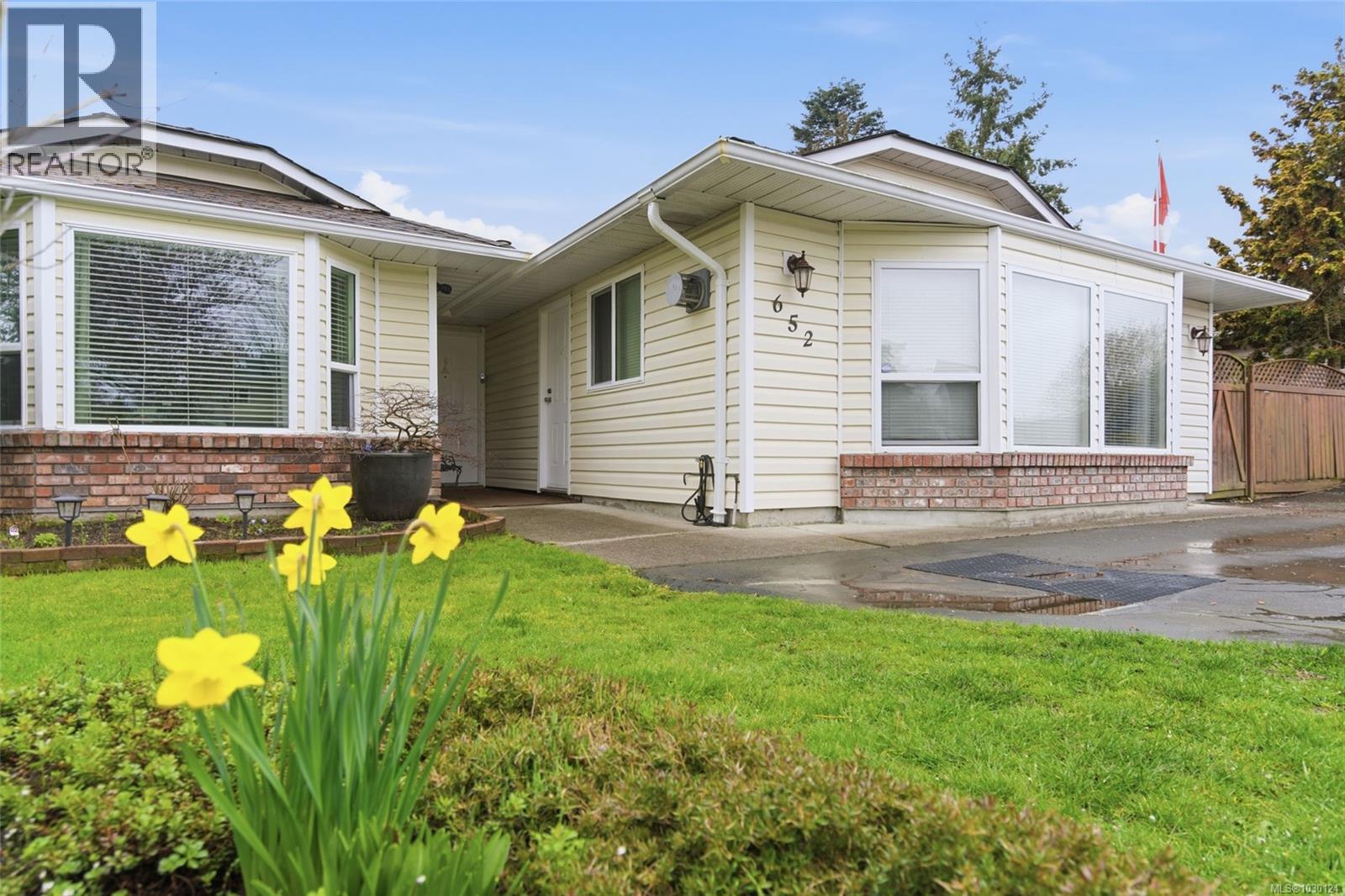 652 Ermineskin Ave - 16