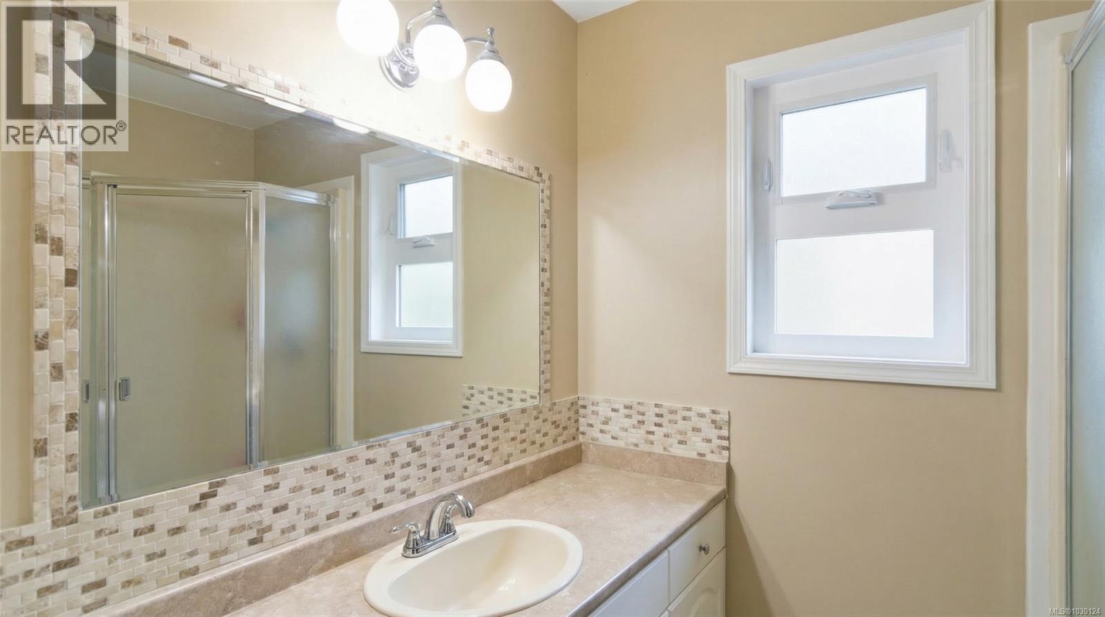 652 Ermineskin Ave - 26