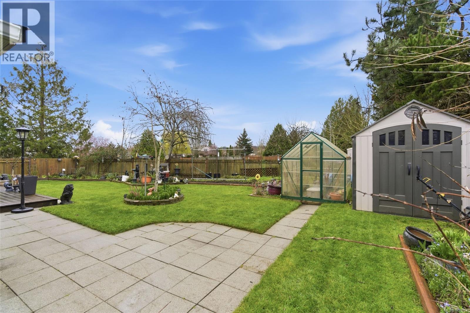 652 Ermineskin Ave - 30