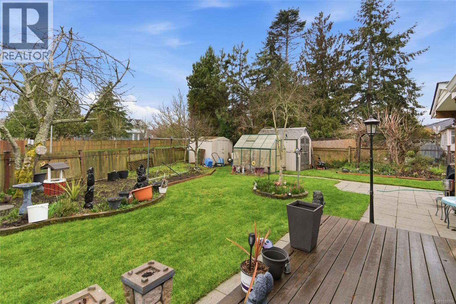 652 Ermineskin Ave - 9