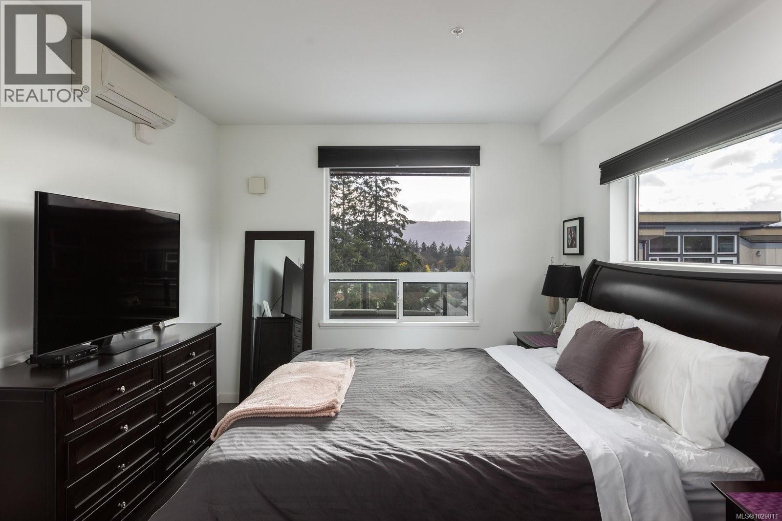 508 7162 West Saanich Road, Central Saanich