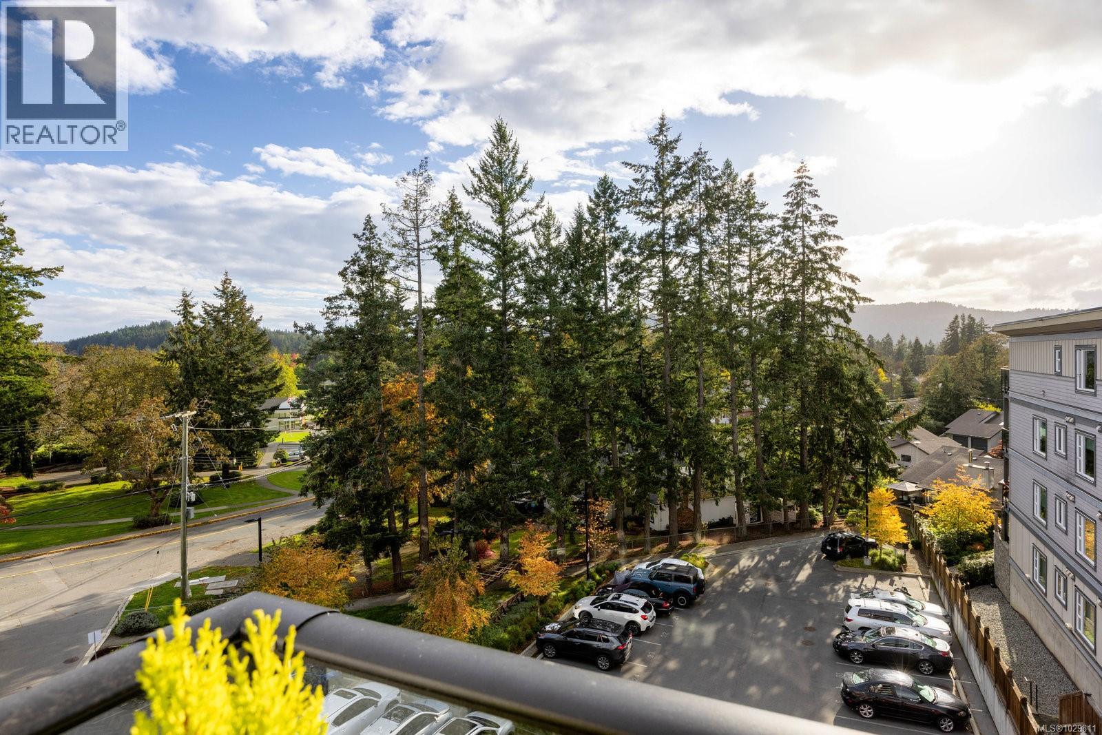 508 7162 West Saanich Road, Central Saanich