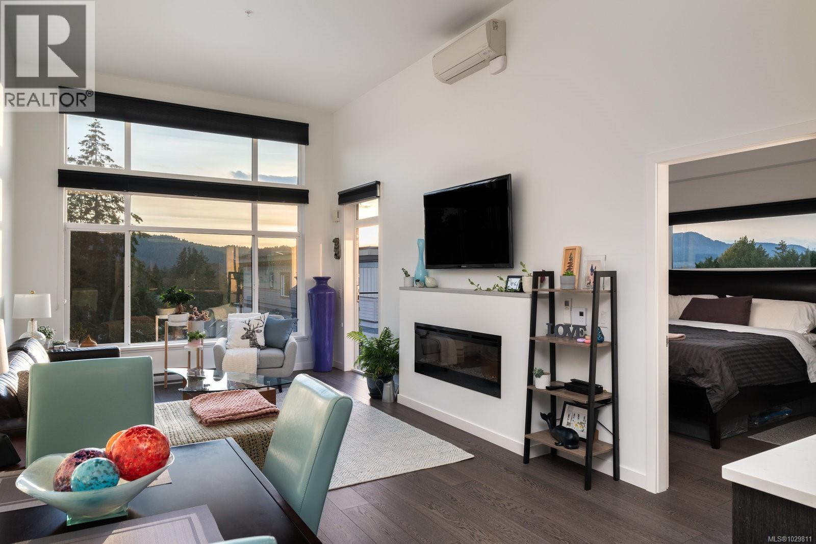 508 7162 West Saanich Road, Central Saanich