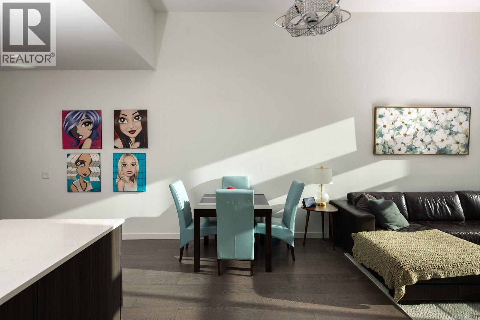 508 7162 West Saanich Road, Central Saanich