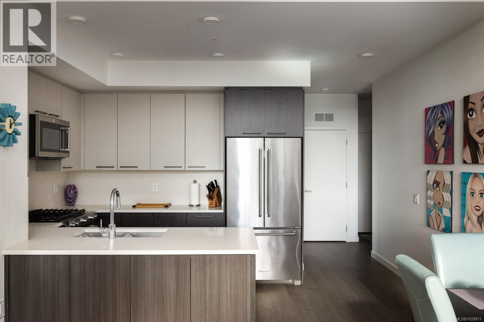 508 7162 West Saanich Road, Central Saanich