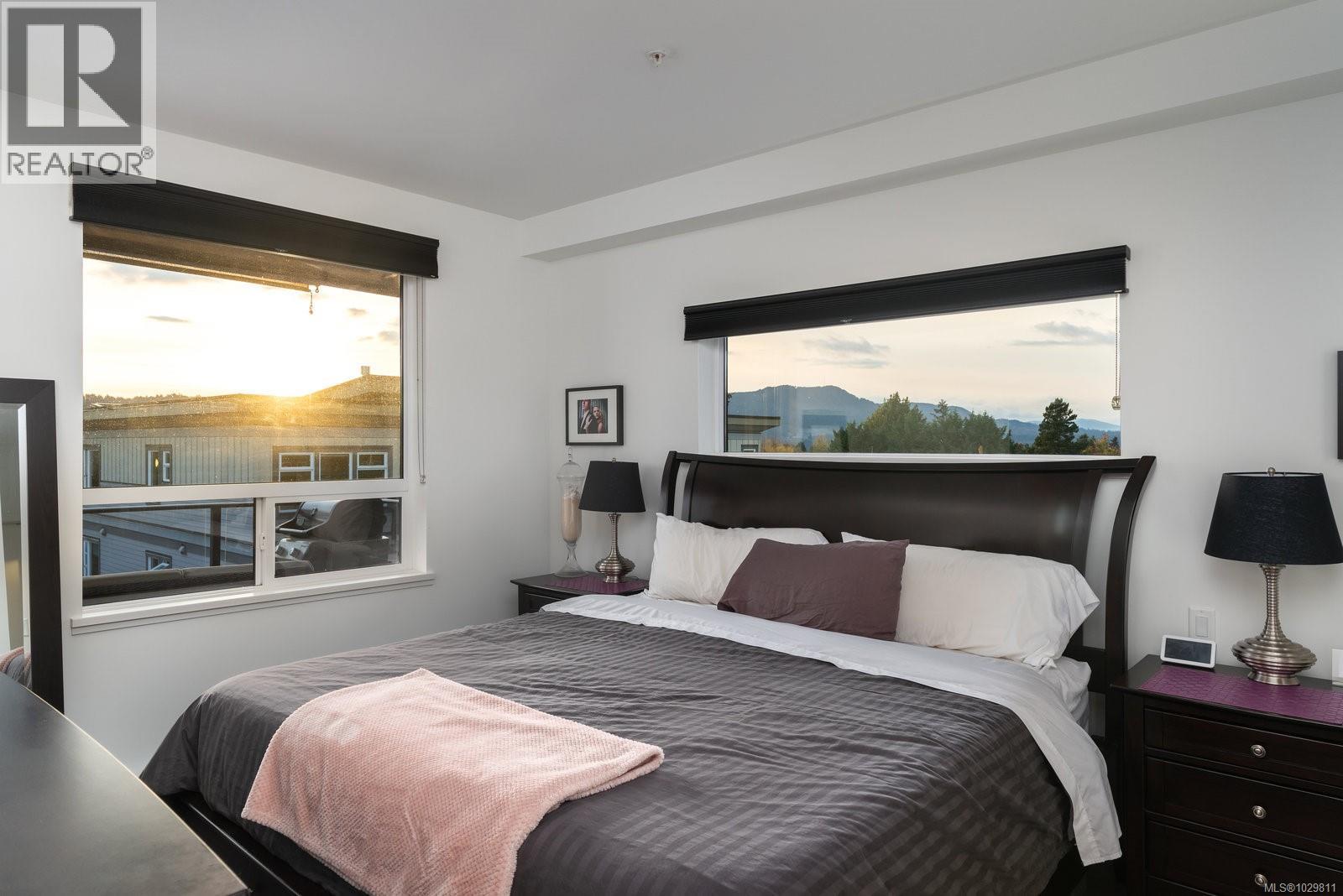 508 7162 West Saanich Road, Central Saanich