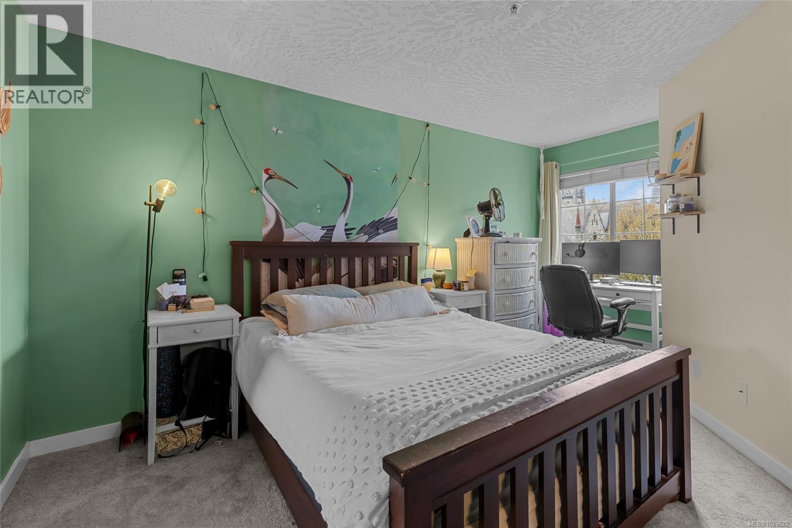 305 935 Johnson Street, Victoria