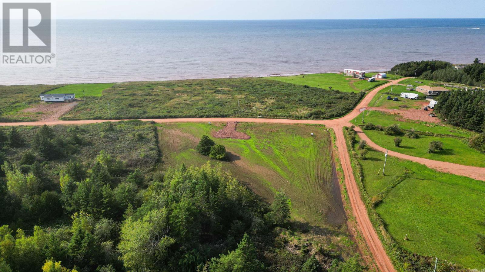 Sea Watch Road, St. Lawrence — photo 14