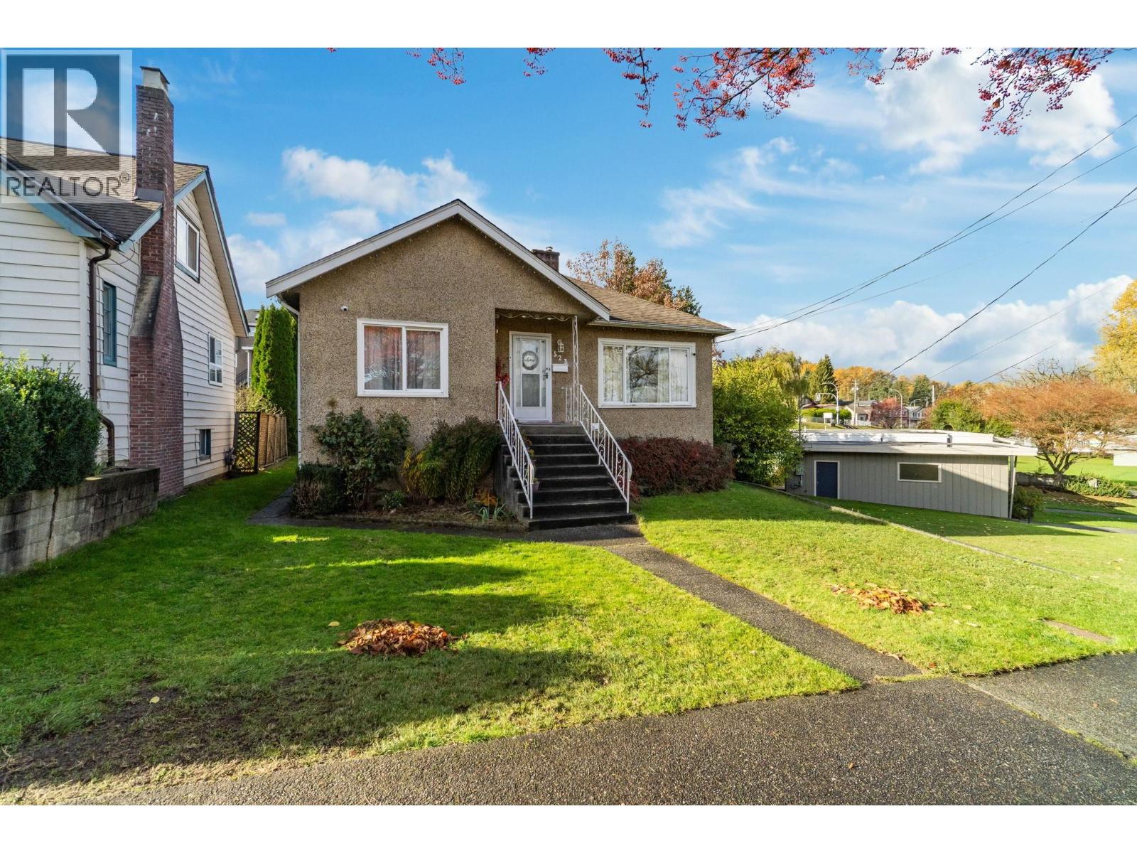 523 KELLY STREET, New Westminster